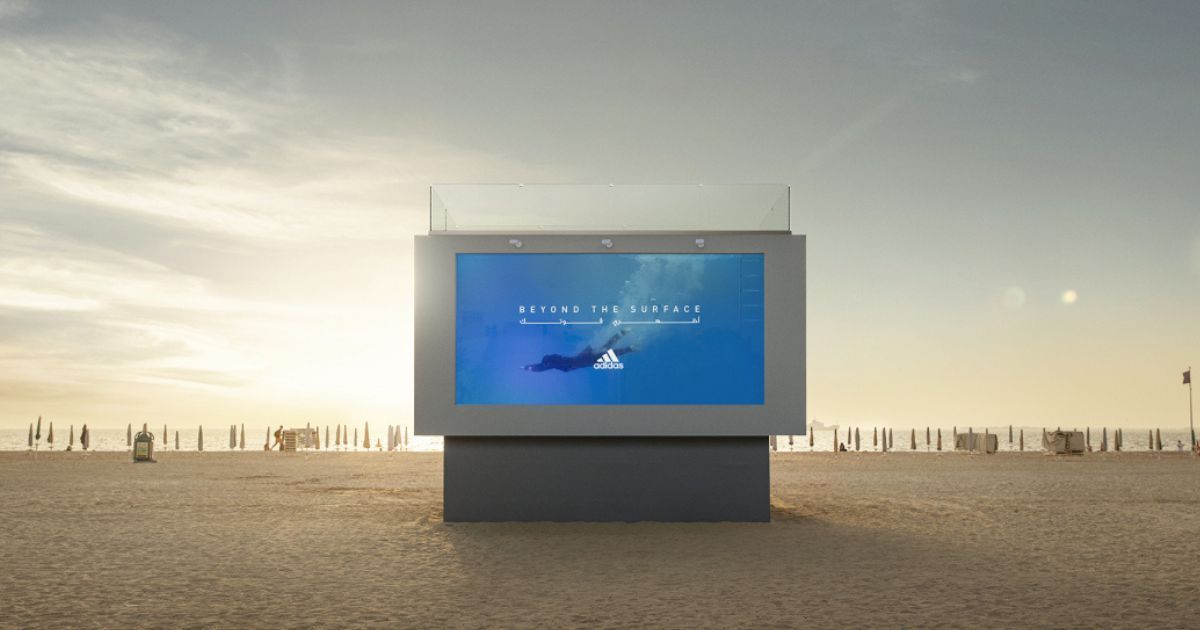 adidas - Hồ bơi billboard gỡ bỏ sự tự ti khi mặc đồ bơi của phụ nữ