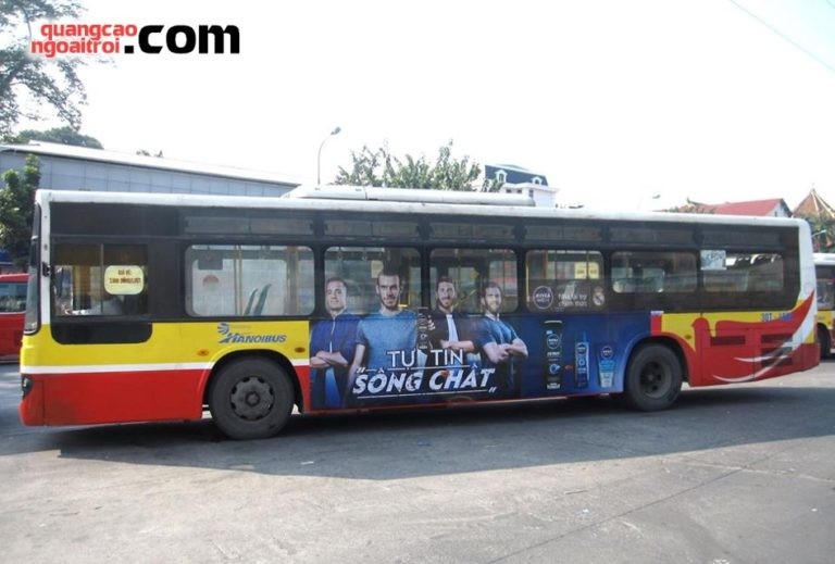 Nổi bật quảng cáo của Nivea men nhờ dán diecut quảng cáo trên xe bus