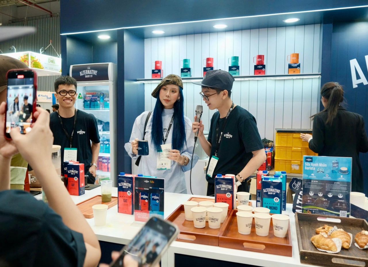 FoBe x The Alternative Dairy Co. – Lan toả tinh thần Barista tại Cafe Show Vietnam 2025