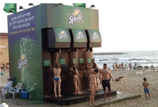 Nước ngọt Sprite trở thành tâm điểm chú ý trên bãi biển