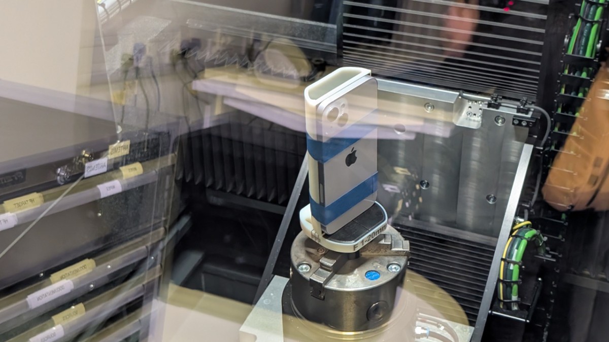 Kiểm thử sản phẩm: Bên trong phòng R&D khắc nghiệt của Apple