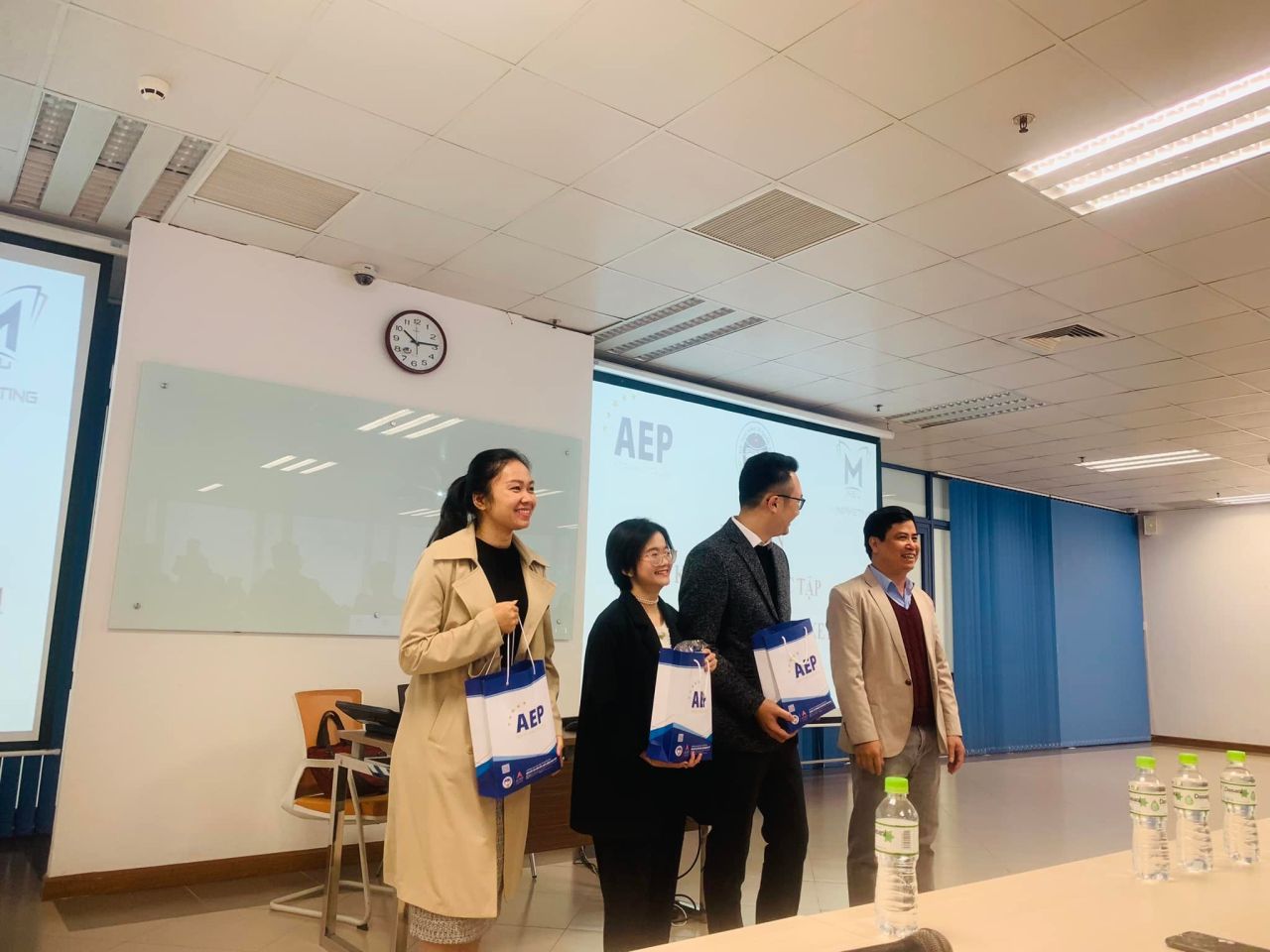 Branding Đa Chiều: G&oacute;c Nh&igrave;n Từ Người Thực Thi Đến Giảng Vi&ecirc;n