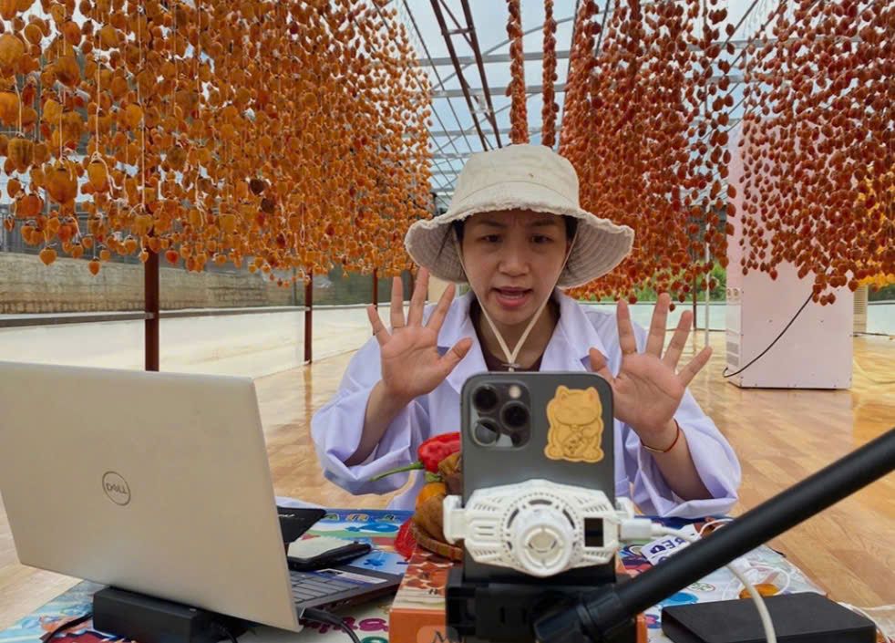 Không còn là Showbiz – Đây là “Localbiz”: TikTok Shop và cuộc chơi của người quen bán hàng