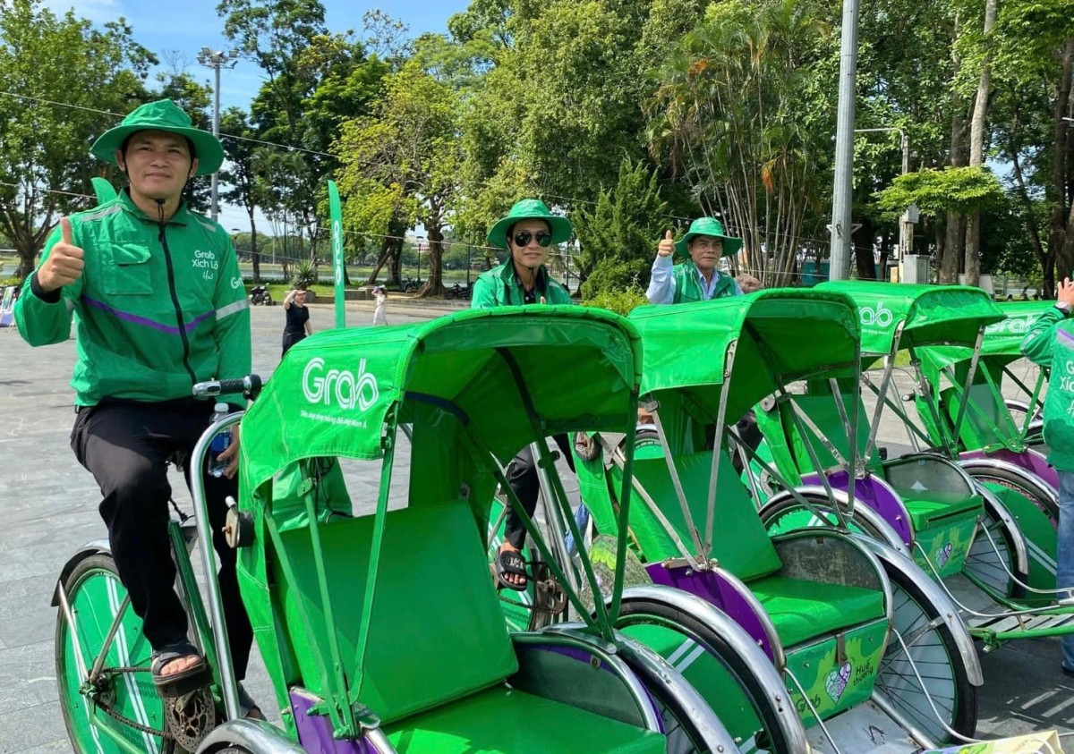 Brand Updates W33/2025: Phúc Long đổi nhận diện thương hiệu, Grab thử nghiệm dịch vụ Grab xích lô tại Huế