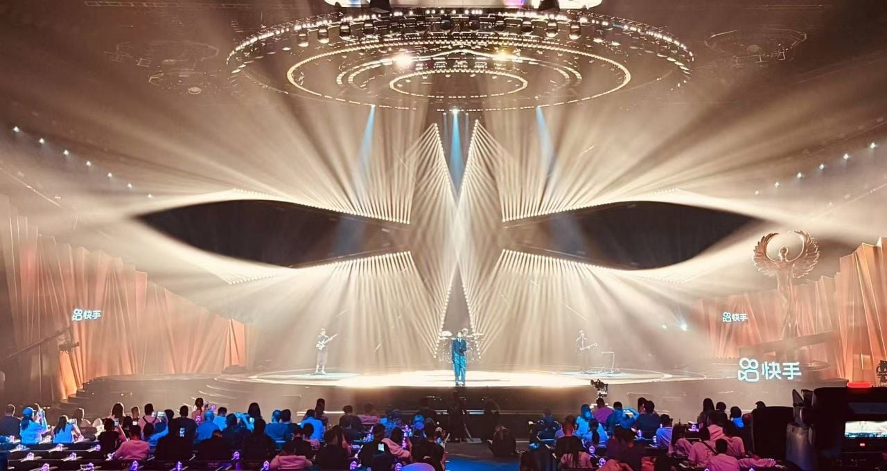 “Thần đèn” event Trung Quốc: 5 loại đèn mà agency đã sử dụng cho “bữa tiệc” thị giác