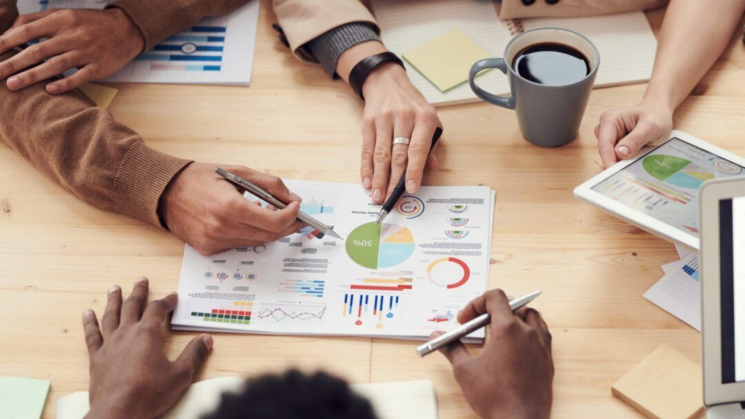 Xây dựng công thức thích ứng cho mô hình Hybrid Marketing