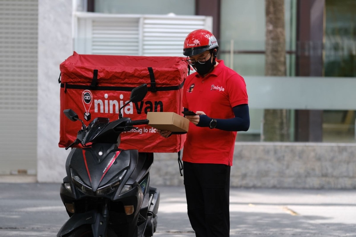 Brand Updates W35-36/2025: Ninja Van rút khỏi thị trường Việt Nam, Tupperware trở lại với hệ thống cửa hàng uỷ quyền mới