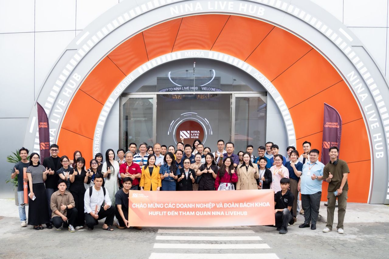 Startup MasterTrack kết nối Nina Live Hub khảo s&aacute;t m&ocirc; h&igrave;nh livestream thực chiến cho startup