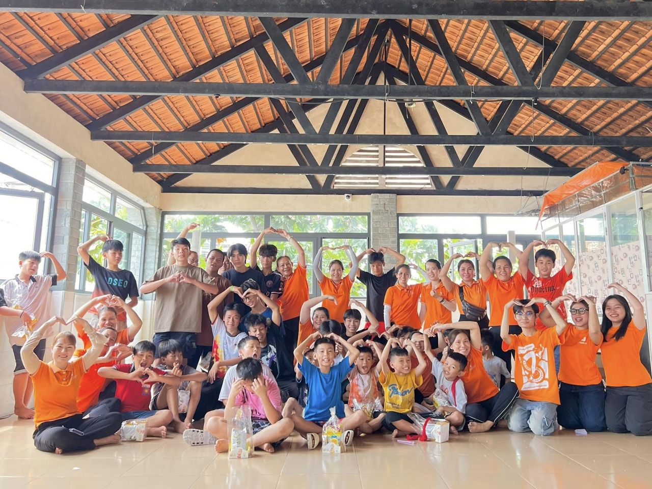 Chiến dịch xã hội tại các mái ấm