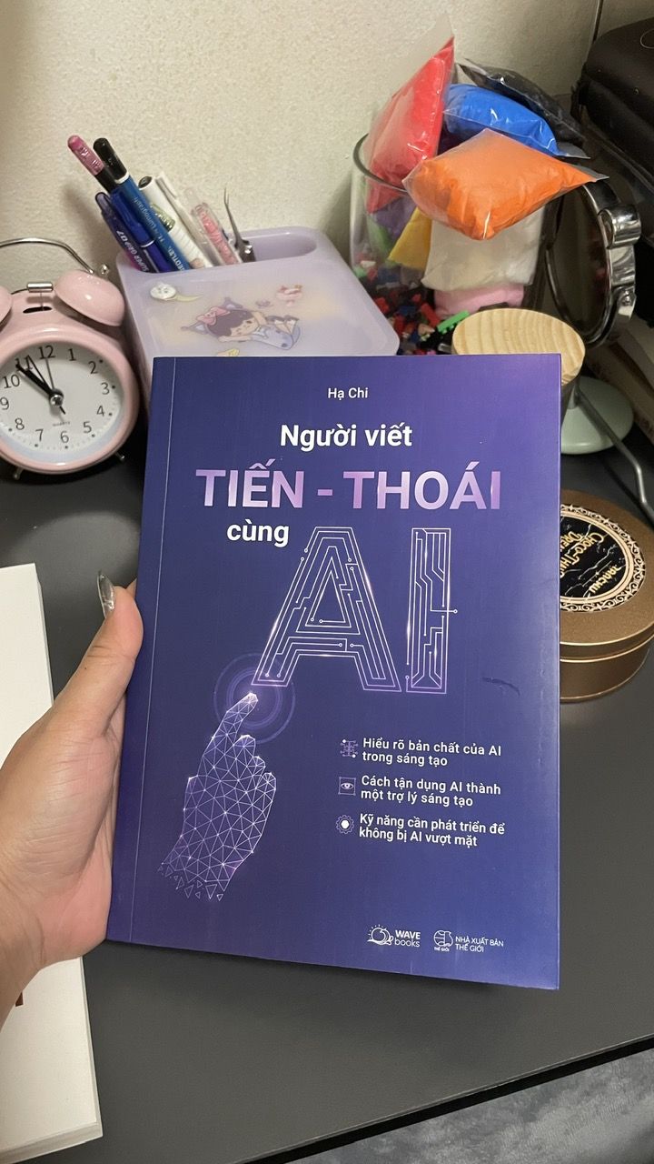 Quyển sách tôi yêu: “Người viết Tiến – Thoái cùng AI”