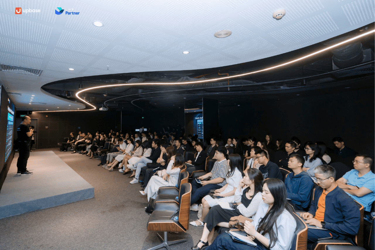 UpBase kỷ niệm 5 năm - Trở thành Lark Platinum Partner Top ARR tại Việt Nam