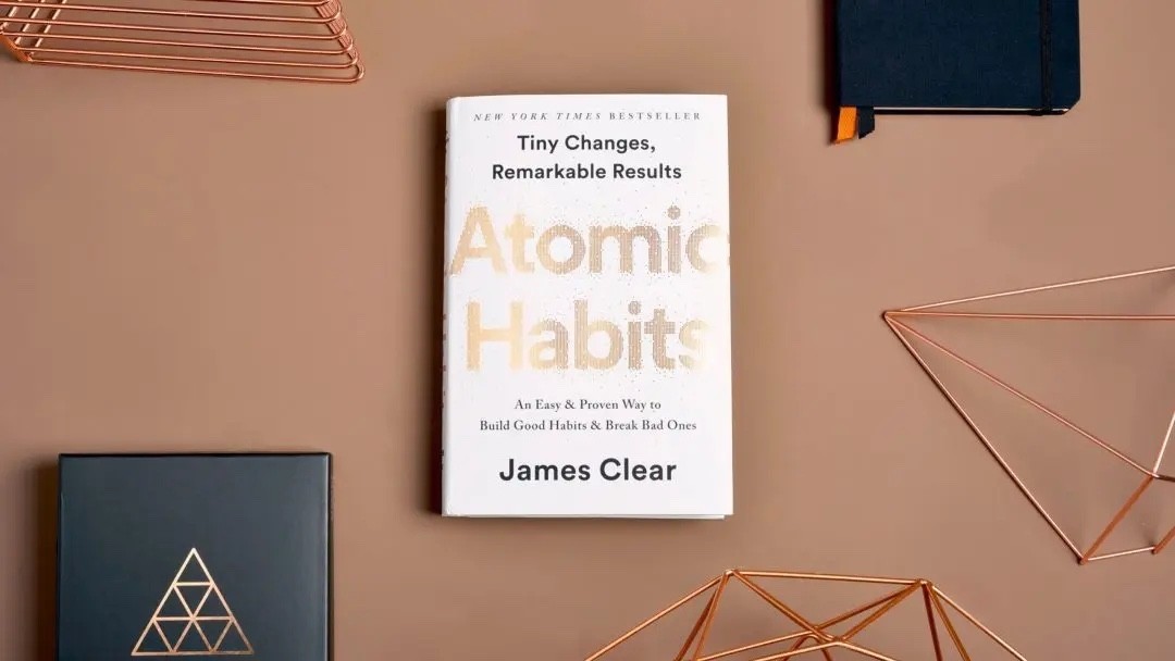 Quyển sách tôi yêu: “Thay đổi tí hon – Hiệu quả bất ngờ” (Atomic Habits)