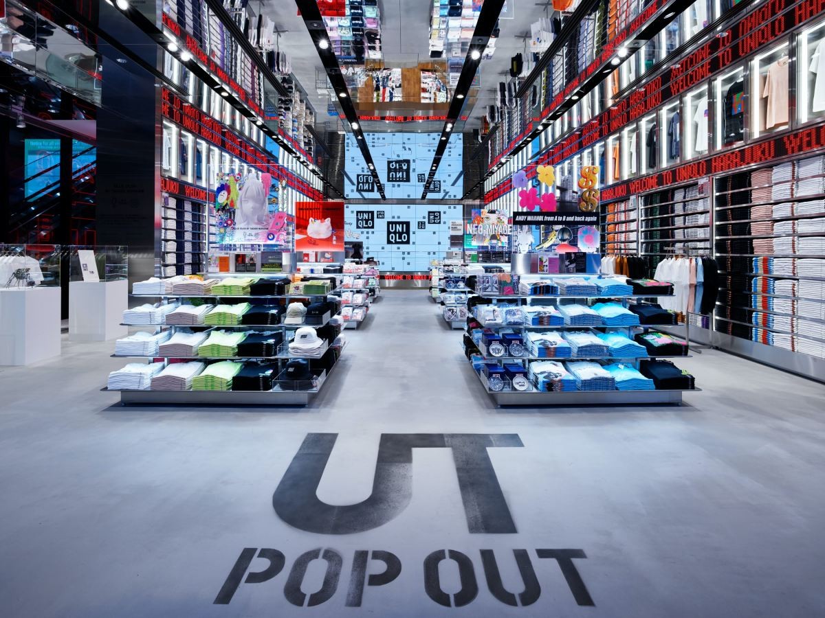 cửa hàng UNIQLO đầu tiên tại Harajuku (Tokyo)