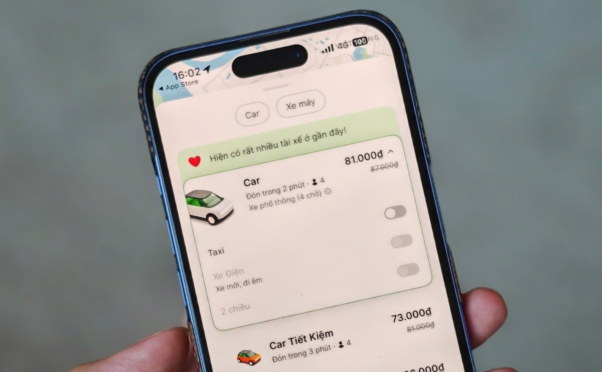 Brand Updates W41/2025: Grab thử nghiệm dịch vụ gọi ô tô điện, Lay’s và Domino’s Pizza ra mắt bộ nhận diện mới