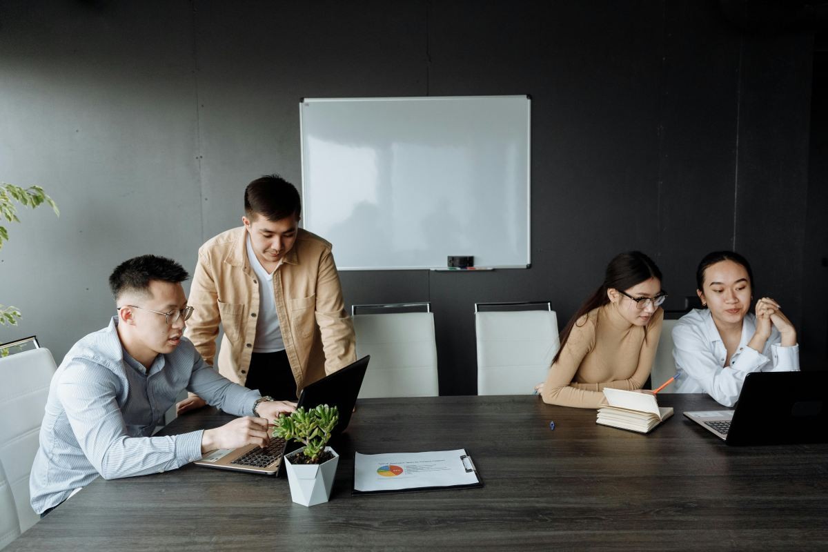 các agency tư vấn thương hiệu sở hữu bề dày trải nghiệm thực tế và góc nhìn của người ngoài cuộc giúp thương hiệu nhìn lại chính mình với một fresh perspective.