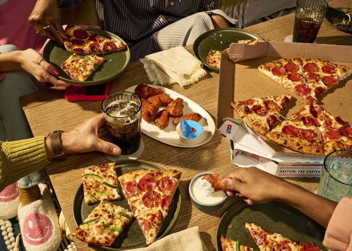 Domino’s Pizza ra mắt bộ nhận diện thương hiệu mới: Không thể nói “Domino’s” mà không nói “mmm”
