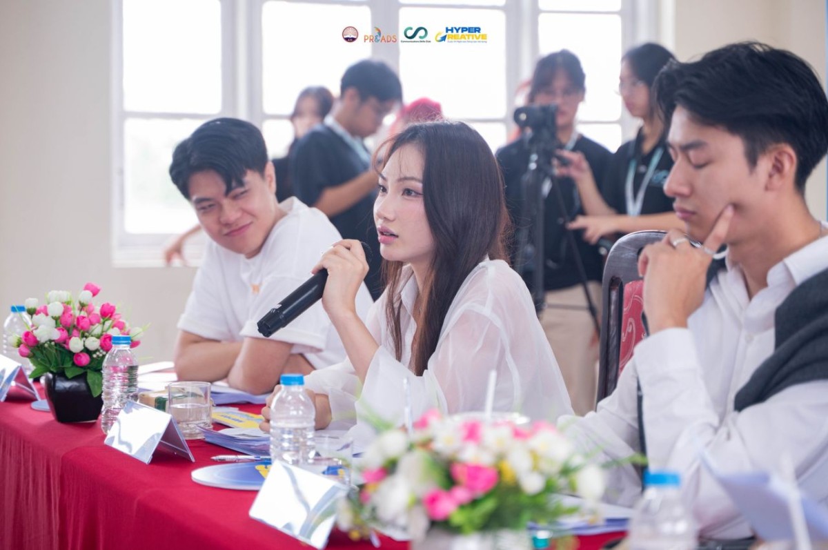Dàn Mentor đình đám cùng Top 12 sẵn sàng “bật công tắc sáng tạo” tại HyperCreative 2025