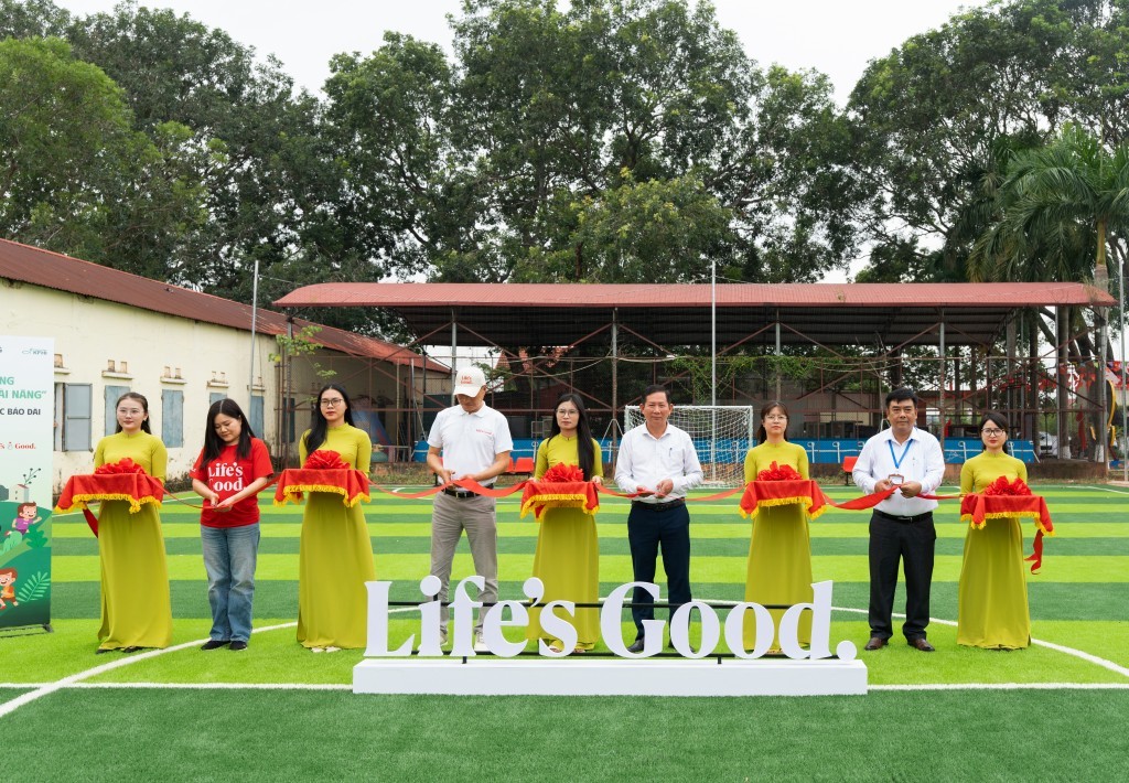 LG Electronics Việt Nam khánh thành sân bóng “Hạt giống Tài năng”