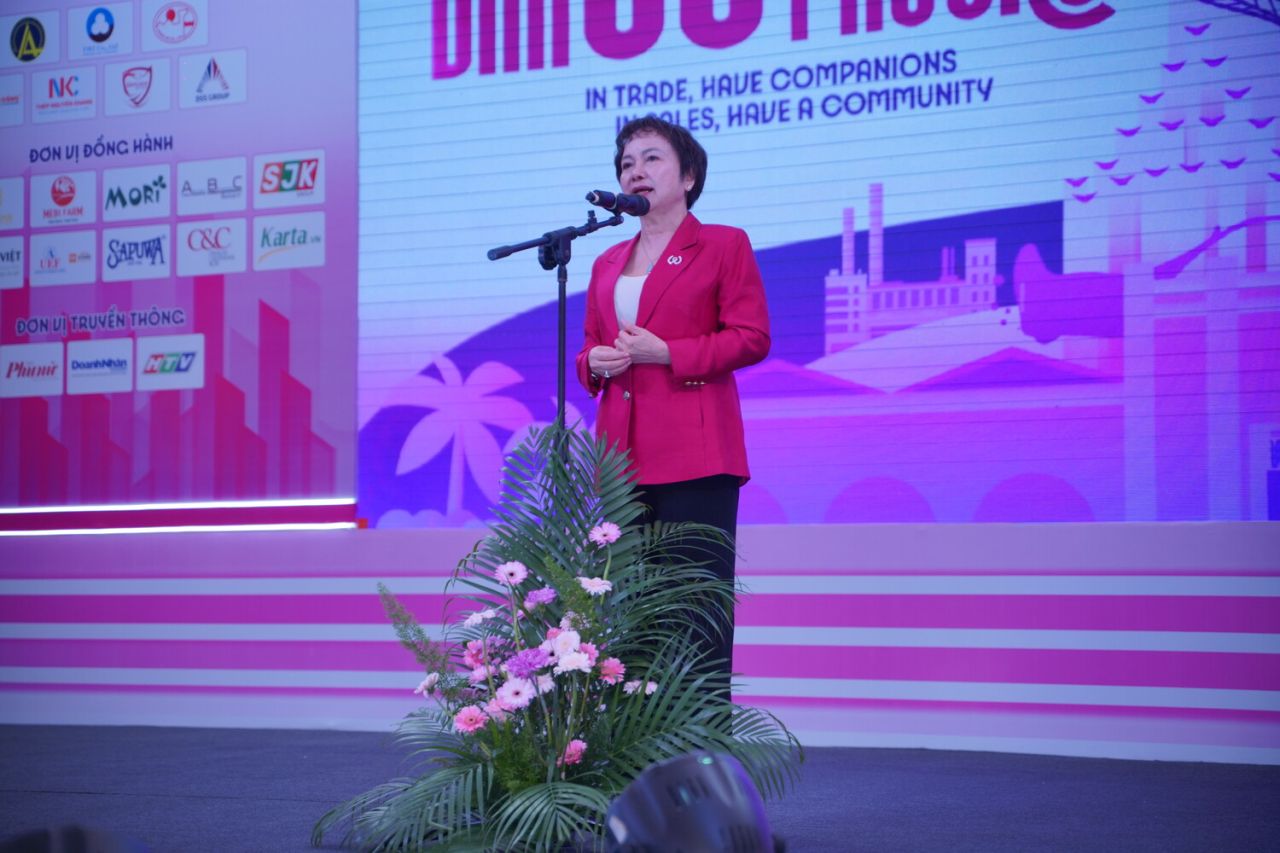 Chủ tịch HAWEE Cao Thị Ngọc Dung phát biểu tại Lễ khai mạc sự kiện.