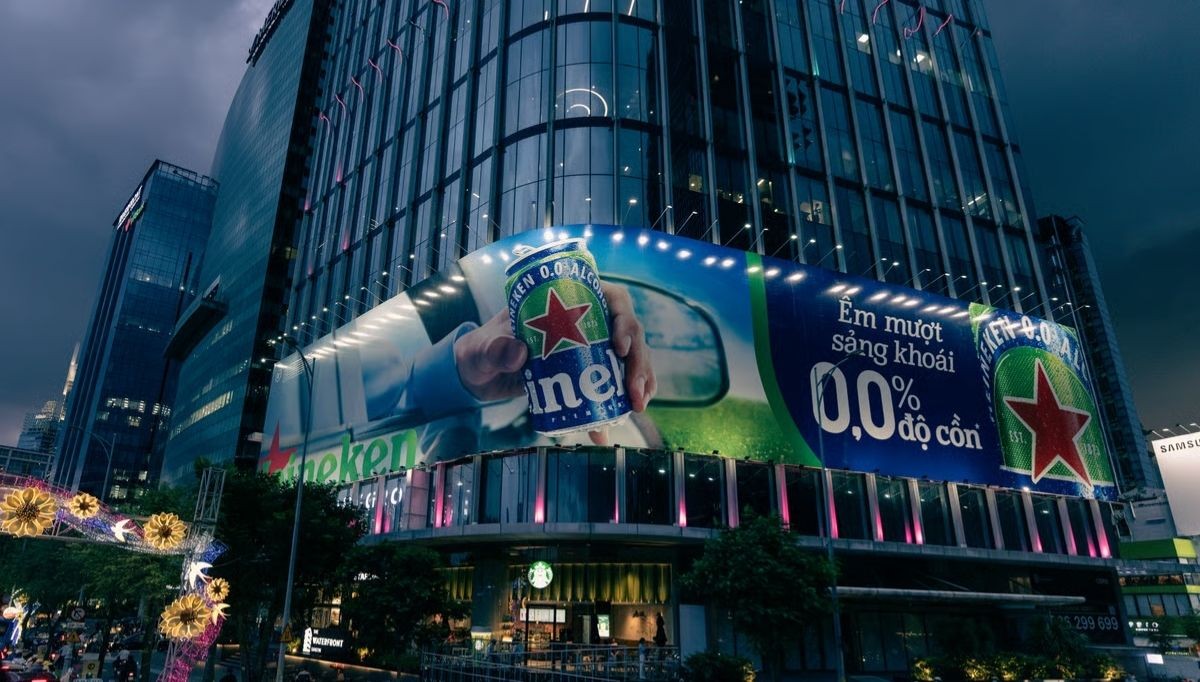Những billboard hoành tráng có lẽ luôn luôn là những tín hiệu rõ ràng nhất thể hiện sức mạnh của một nhãn hiệu.