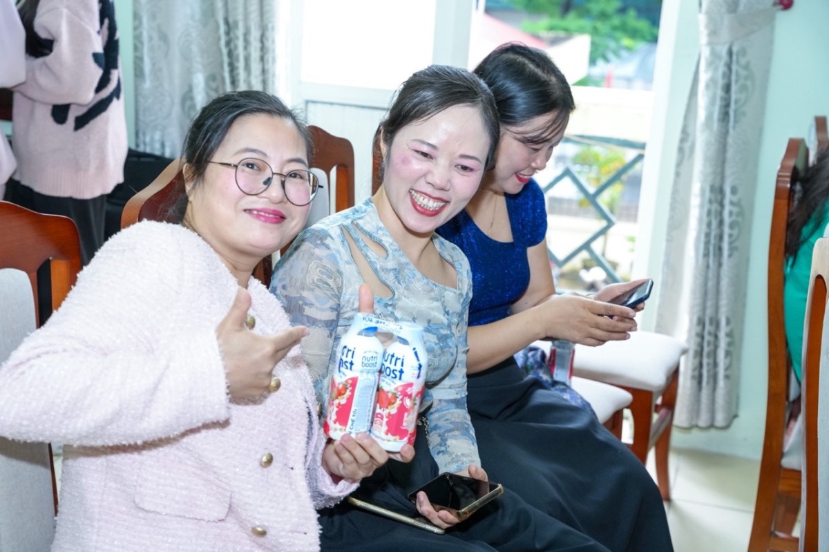 Coca-Cola Việt Nam tiếp tục đồng hành cùng các nữ nghệ nhân phát triển năng lực số