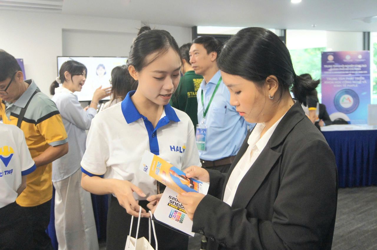 Số h&oacute;a ng&agrave;nh sửa chữa: Dịch vụ kỹ thuật tại nh&agrave; trong thời đại số