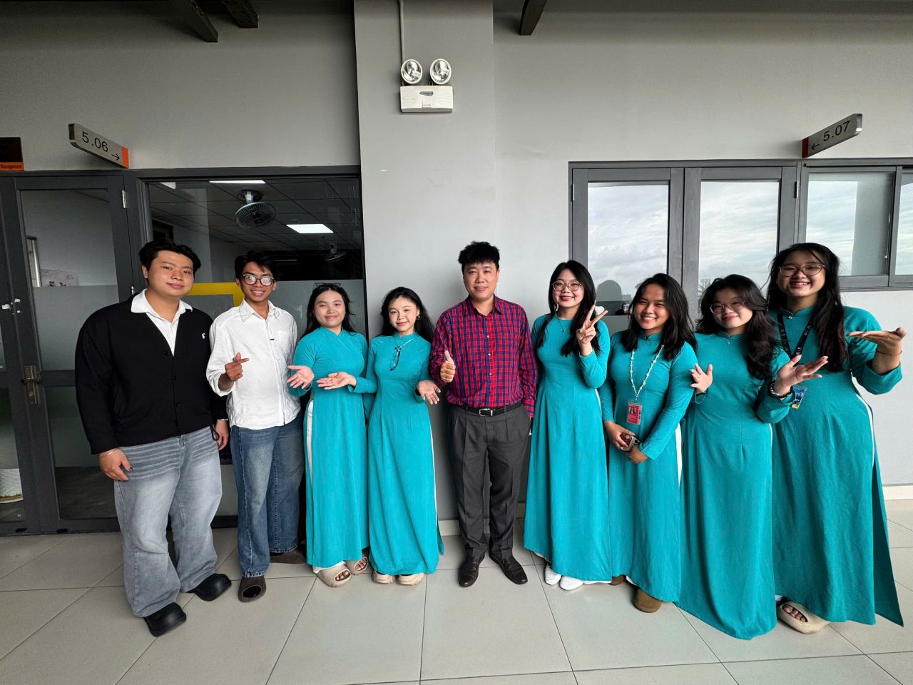 Hành trình học làm truyền thông tử tế ở tuổi hai mươi