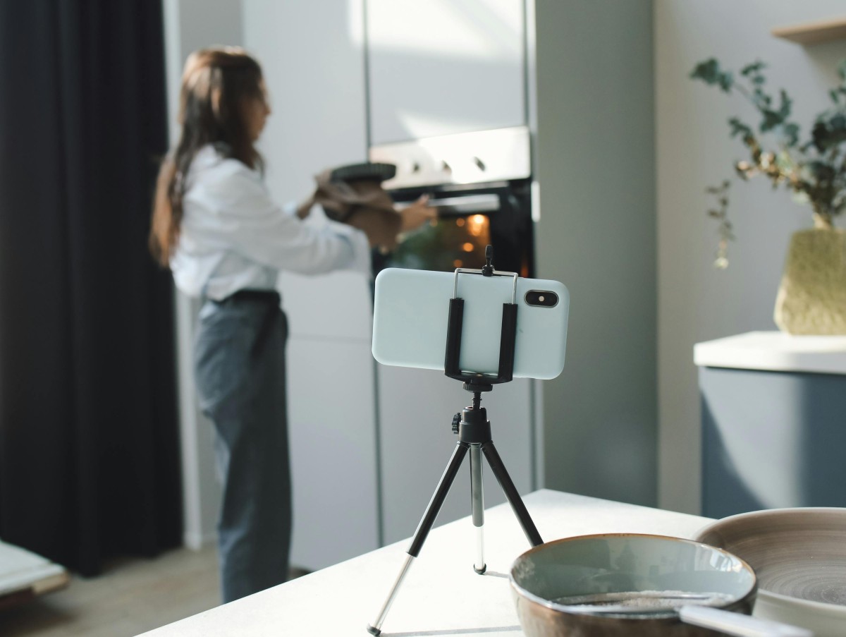 Luật Quảng cáo áp dụng từ năm 2026 – Influencer Marketing cần lưu ý