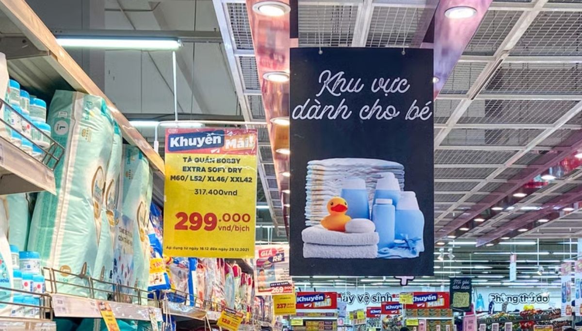 Các chương trình On-post thường đi kèm với thay đổi cách trưng bày tại cửa hàng, đầu tư hình ảnh (visibility) và thông điệp phù hợp với chủ đề khuyến mãi.