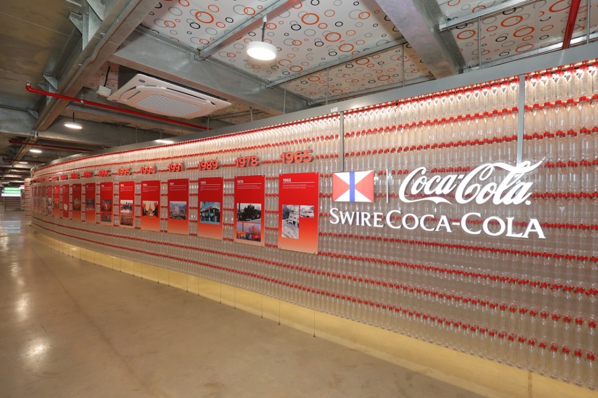 Công ty Coca-Cola Việt Nam xác lập kỷ lục với tác phẩm nghệ thuật từ bao bì nhựa tái chế