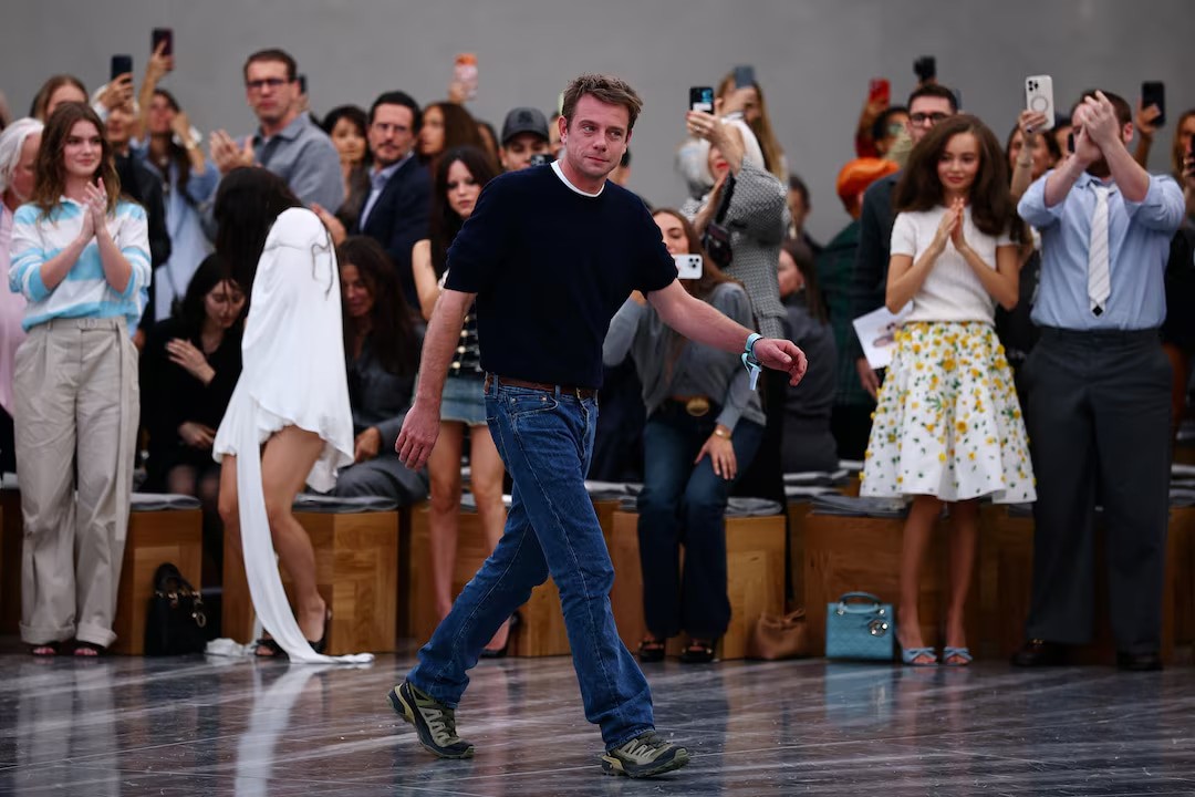 Fashion Icon #37: Jonathan Anderson – Giám đốc Sáng tạo “hướng nội” đại tài của thời trang xa xỉ