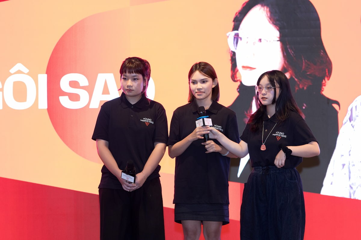 Nhóm Đỏ Vàng Ngôi Sao