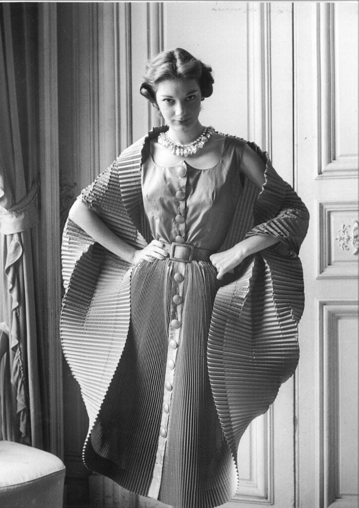 Fashion Icon #38: Elsa Schiaparelli – Kiến trúc sư của thời trang siêu thực và tư duy phá vỡ giới hạn