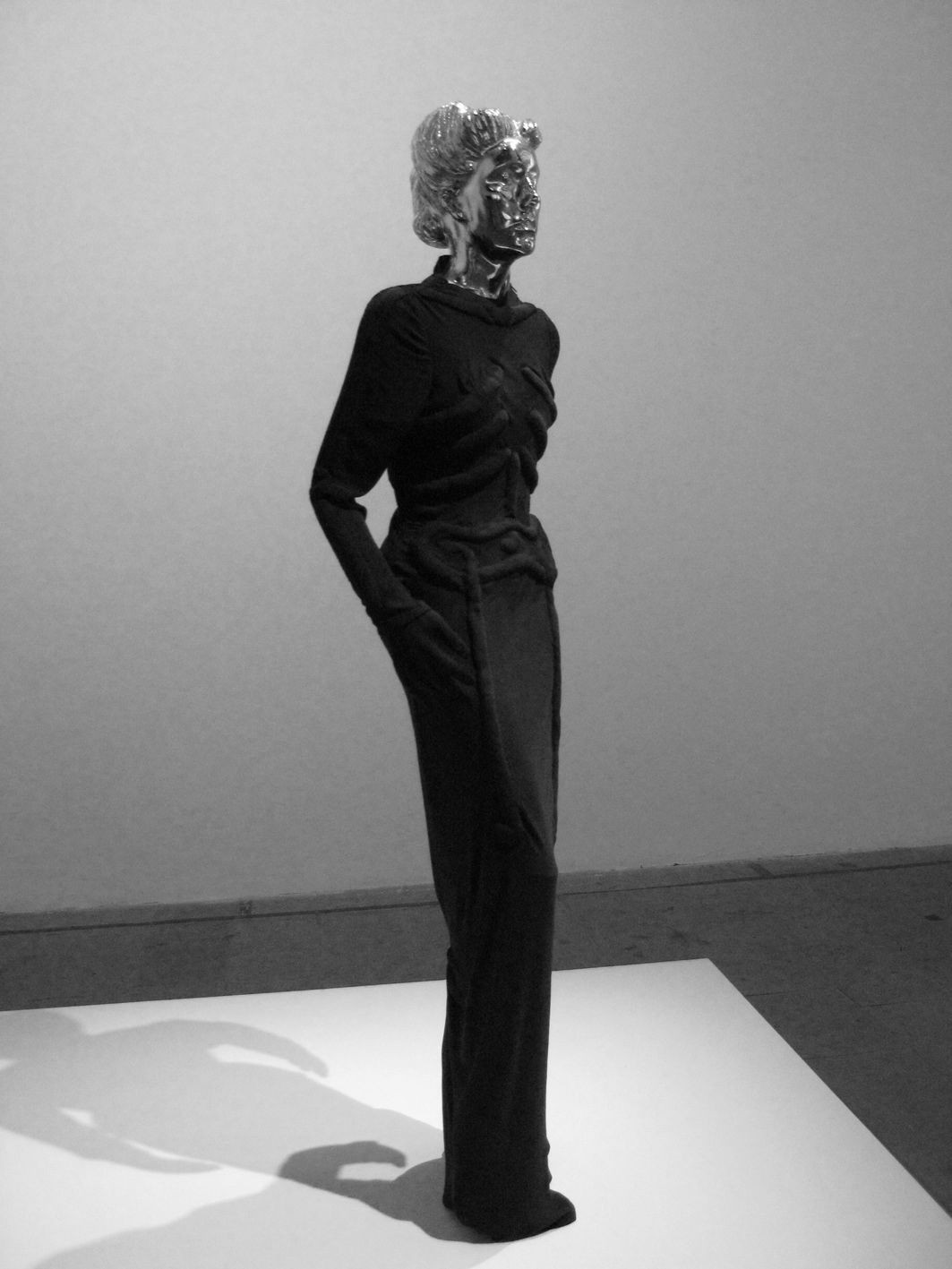 Fashion Icon #38: Elsa Schiaparelli – Kiến trúc sư của thời trang siêu thực và tư duy phá vỡ giới hạn