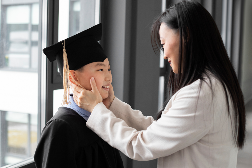 Học ph&iacute; song ngữ: Đầu tư d&agrave;i hạn hay chi ti&ecirc;u ngắn hạn?