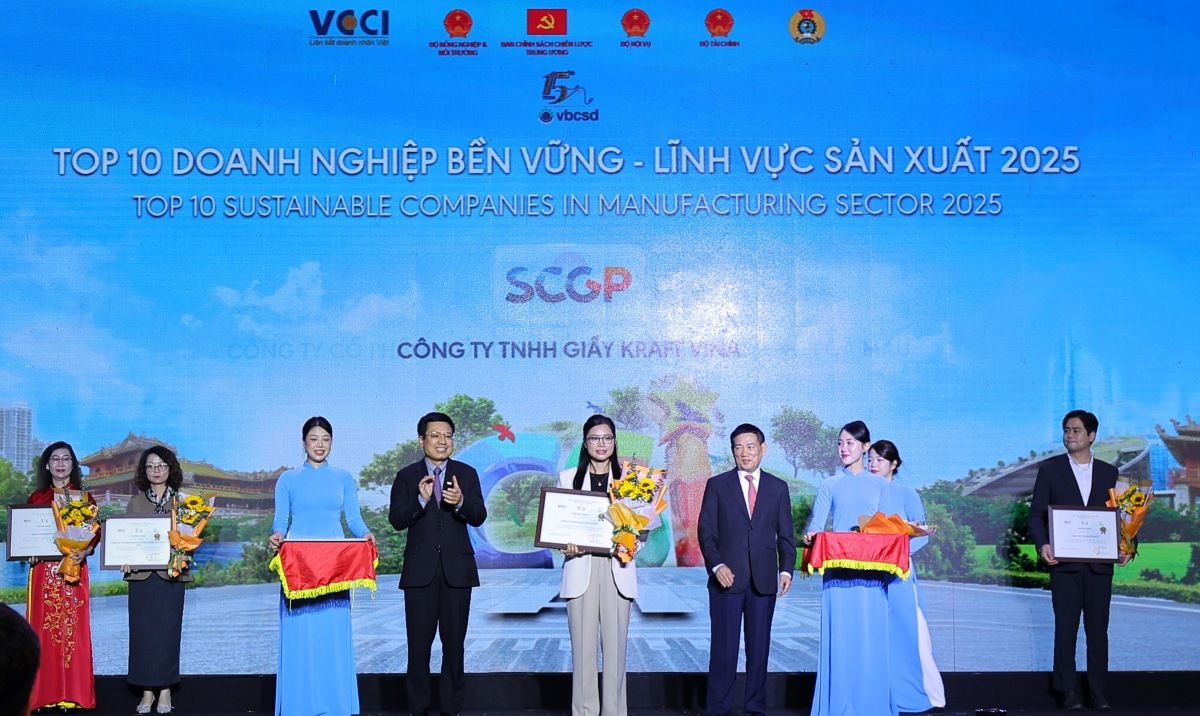SCG và 7 Công ty thành viên được Vinh danh Top 100 Doanh nghiệp Bền vững 2025