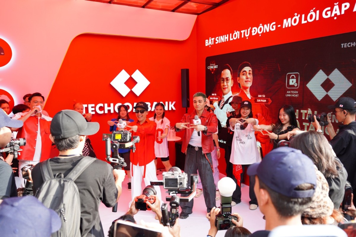 Hợp tác thương hiệu trong âm nhạc: Từ logo thụ động đến thương hiệu “sống” và “động”