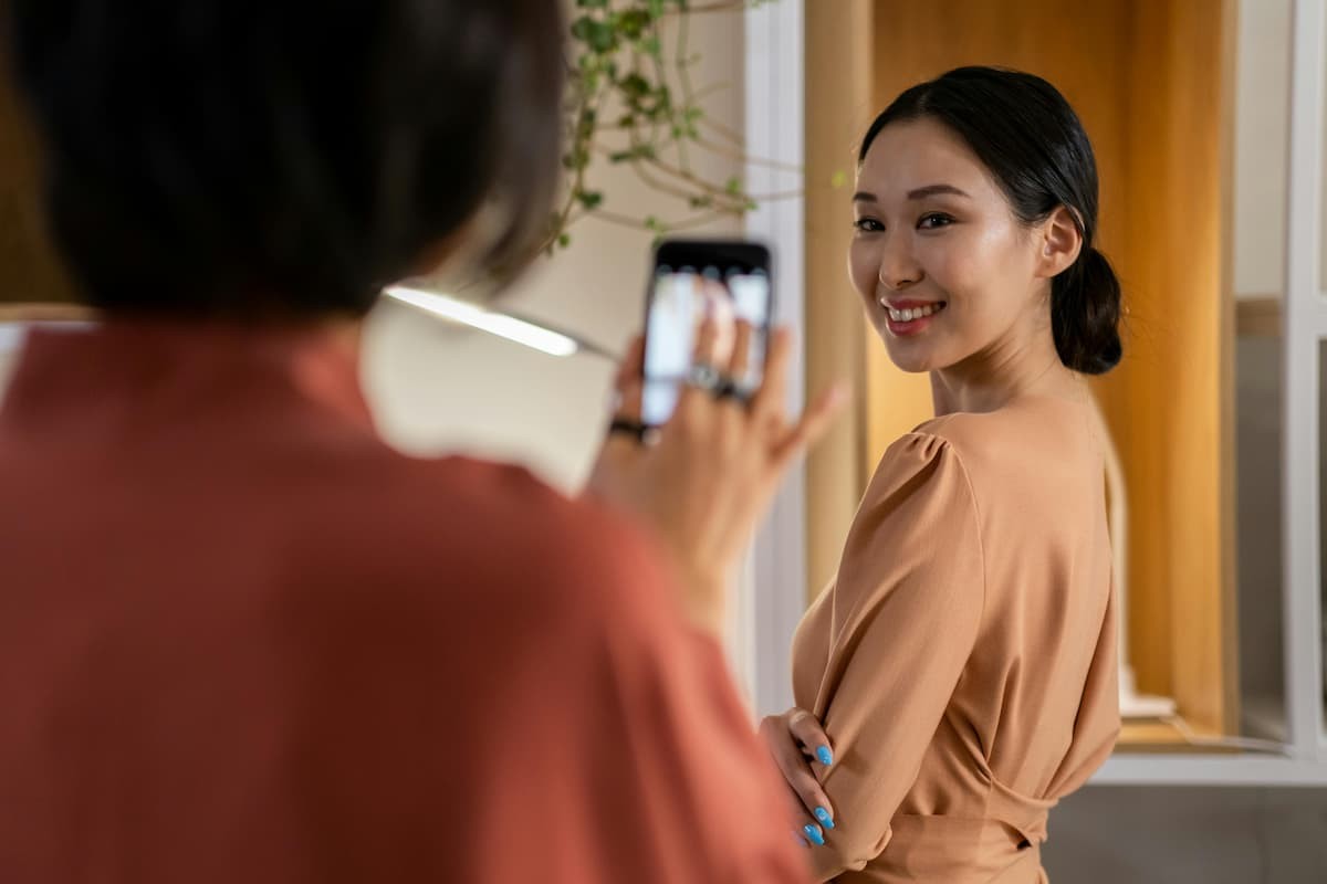 các influencer trở thành hệ sinh thái truyền thông có thể mở rộng, tự làm nội dung, phân phối, kiếm tiền.