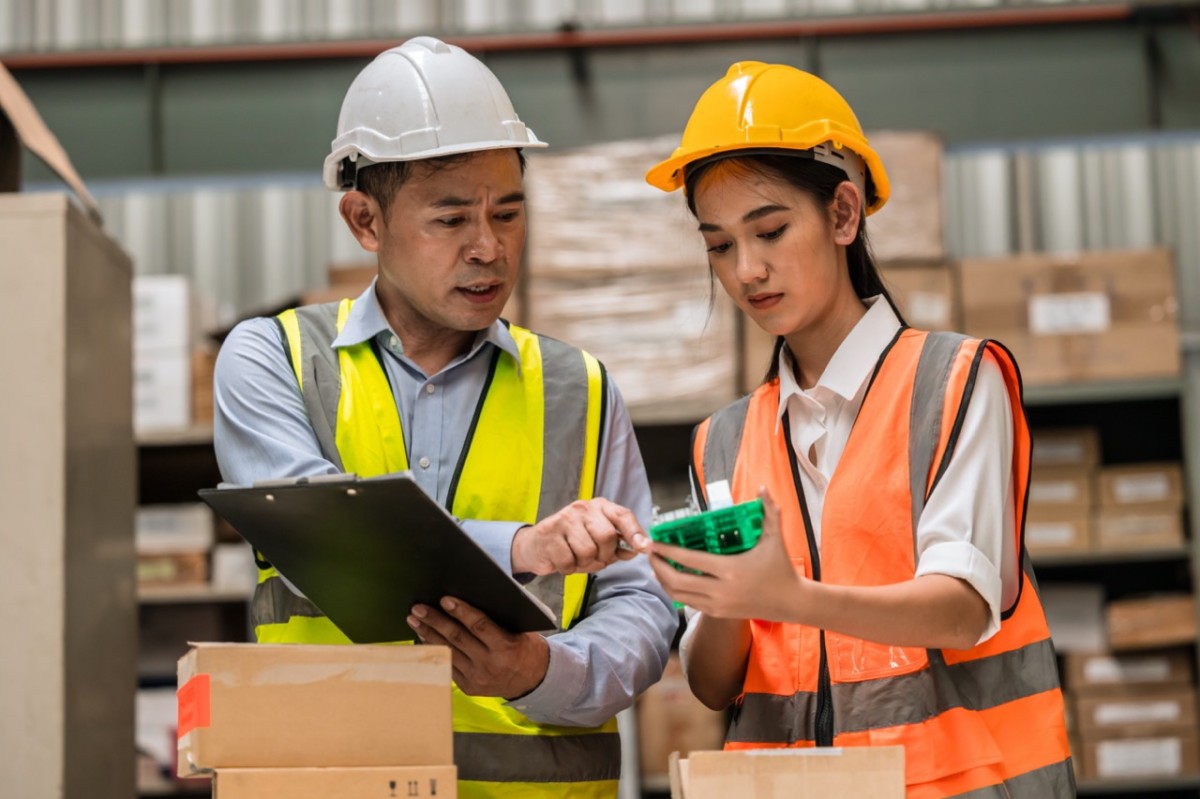 Vẽ lại mạng lưới nhà cung cấp với mô hình Kim Tự Tháp và Ma trận Kraljic