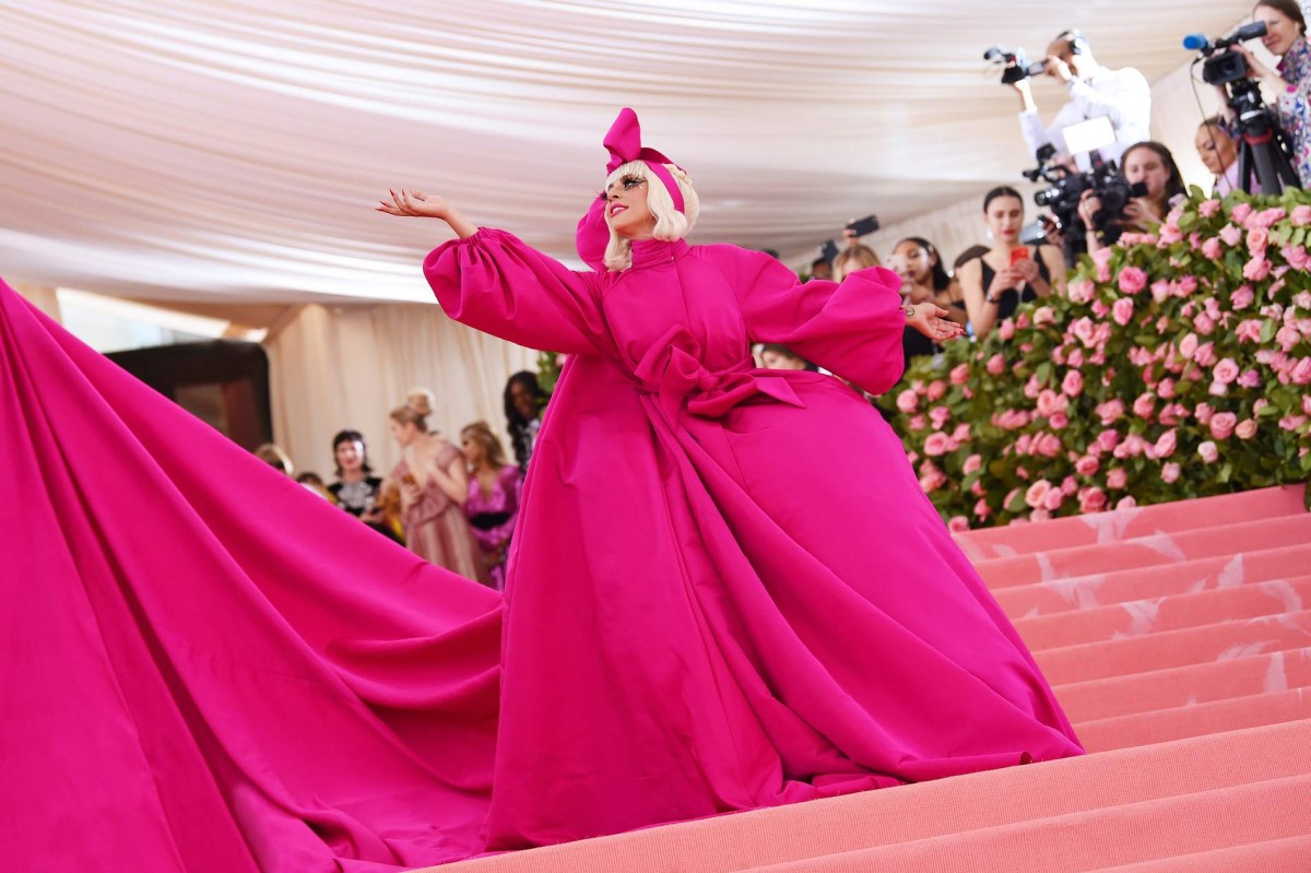 Phía sau thảm đỏ Met Gala: Từ bài toán ROI triệu đô đến chiến lược “thống trị” văn hóa đại chúng