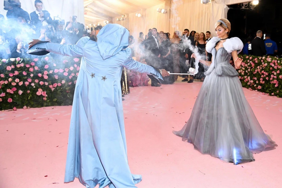 Phía sau thảm đỏ Met Gala: Từ bài toán ROI triệu đô đến chiến lược “thống trị” văn hóa đại chúng