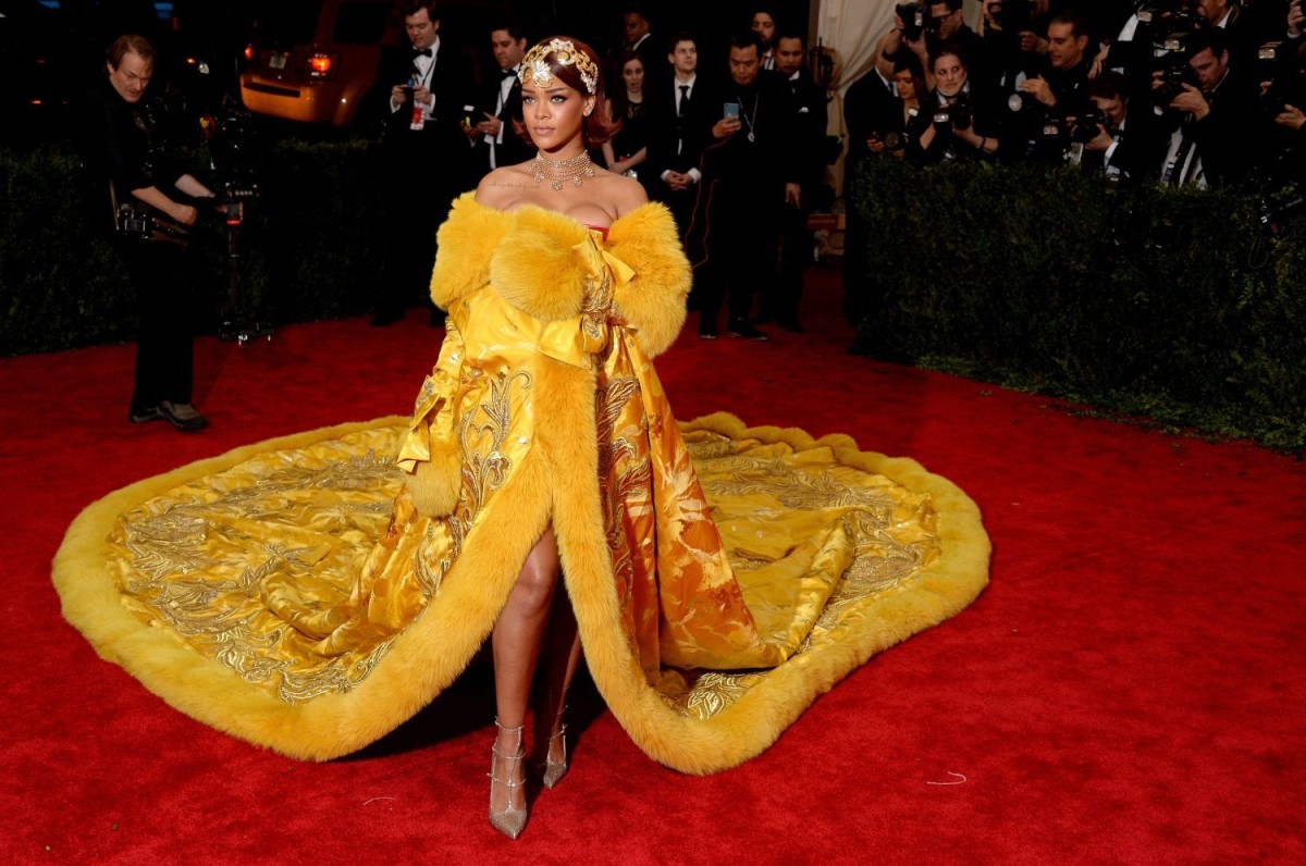Phía sau thảm đỏ Met Gala: Từ bài toán ROI triệu đô đến chiến lược “thống trị” văn hóa đại chúng