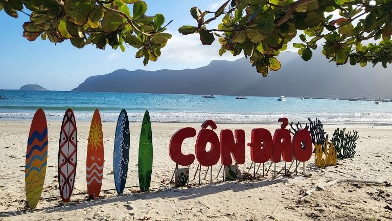 Côn Đảo: Khi sự thành kính trở nên “xanh” hơn