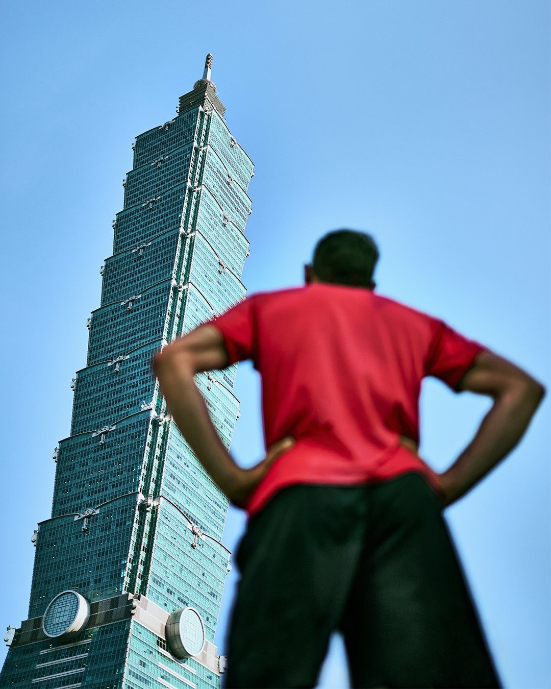 The North Face và Alex Honnold “viral” toàn cầu sau sự kiện Taipei 101