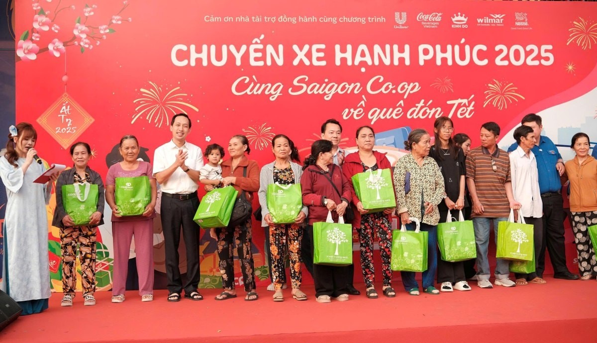 Mondelez Kinh Đô viết tiếp câu chuyện sum vầy với thông điệp “Thấy Kinh Đô là thấy Tết”