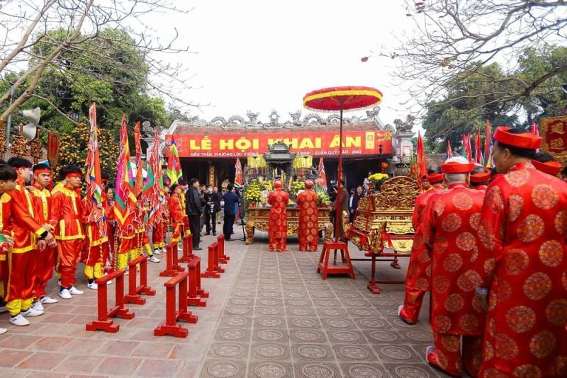 Đi ch&ugrave;a đầu năm: Nghi thức kh&ocirc;ng cần quảng b&aacute; nhưng năm n&agrave;o cũng lặp lại