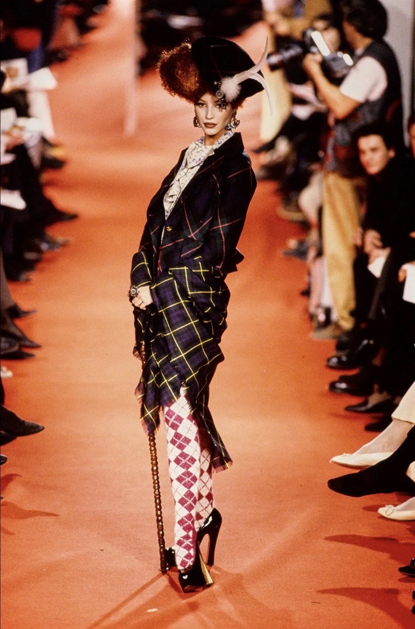 Fashion Icon #41: Vivienne Westwood – “Kẻ ngoại đạo” đã viết nên một ngôn ngữ thời trang phản hệ thống