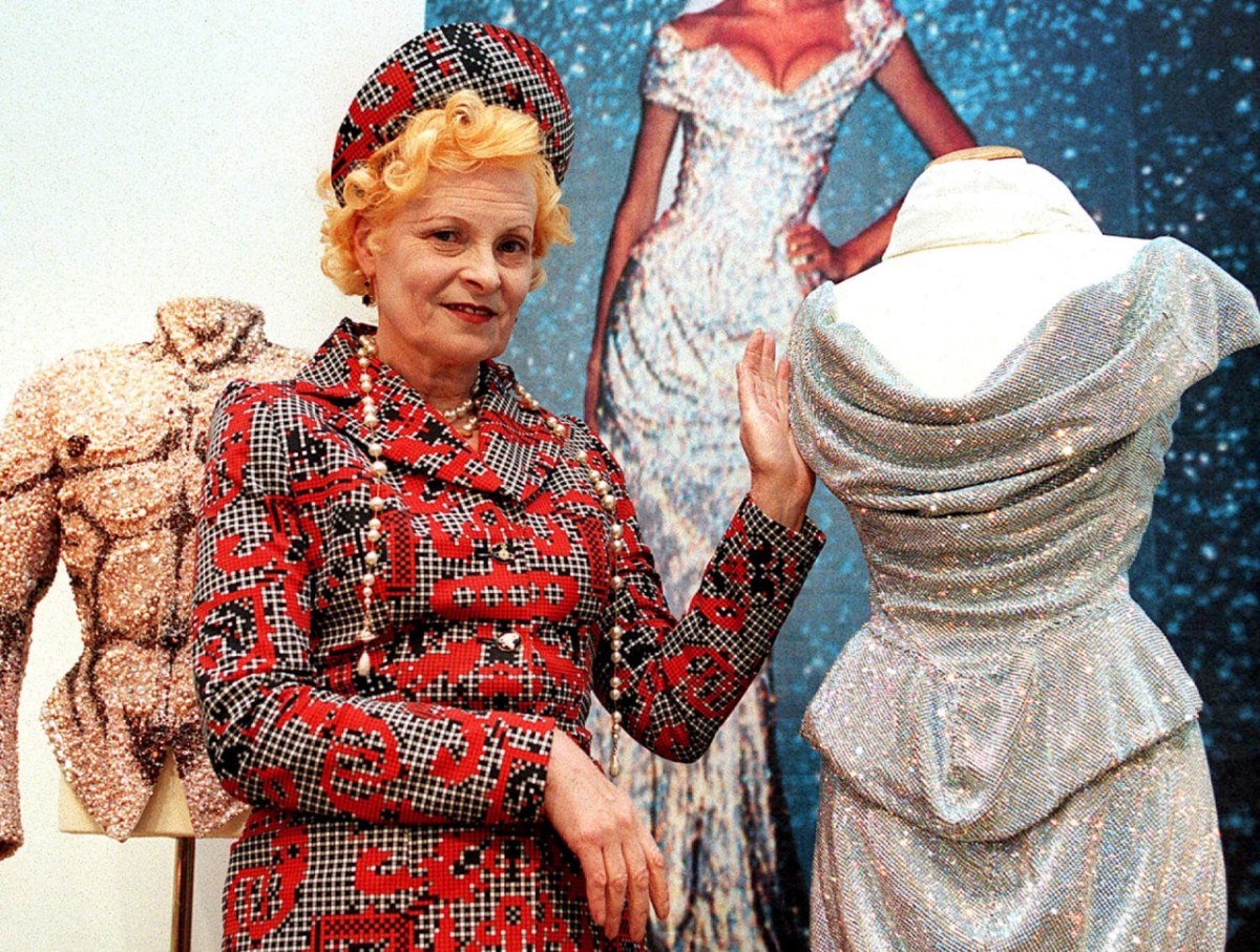 Fashion Icon #41: Vivienne Westwood – “Kẻ ngoại đạo” đã viết nên một ngôn ngữ thời trang phản hệ thống