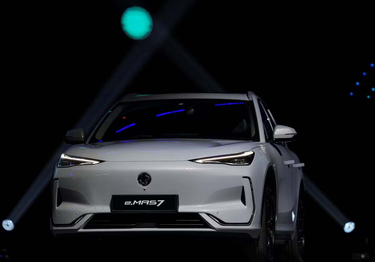 Geely: Đứng trên vai người khổng lồ để trở thành người khổng lồ