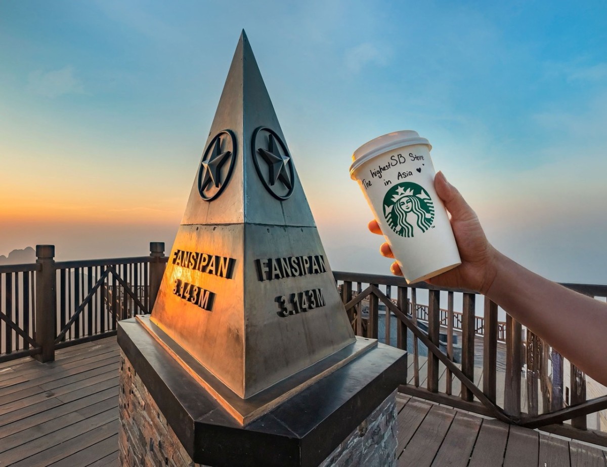 Starbucks trên những đỉnh núi: Chiến lược “cắm cờ” tại các tọa độ độc bản